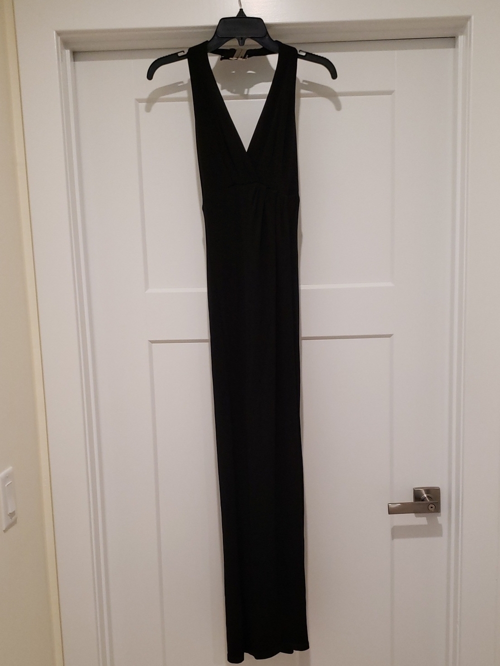 White House Black Market Black V-Neck Gown Back Silver Clasp Elegant Chic WHBM